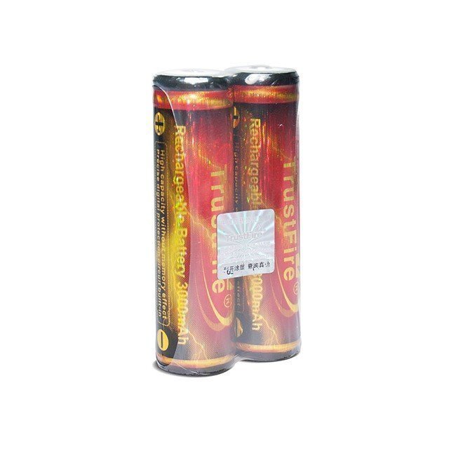 Trustfire 18650 2600 mAh Li-ion akku suojapiirillä